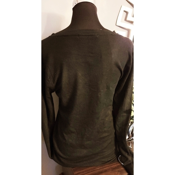 TRÏBE Paris Pearl Rhinestone Embellished long sleeve Black Sweater Size M NWT - Picture 3 of 3